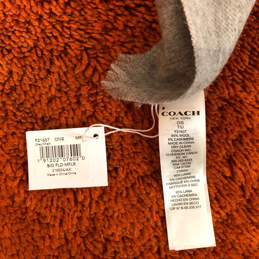Coach Wool & Cashmere scarf (Gray Chalk) - Picture 3 of 3